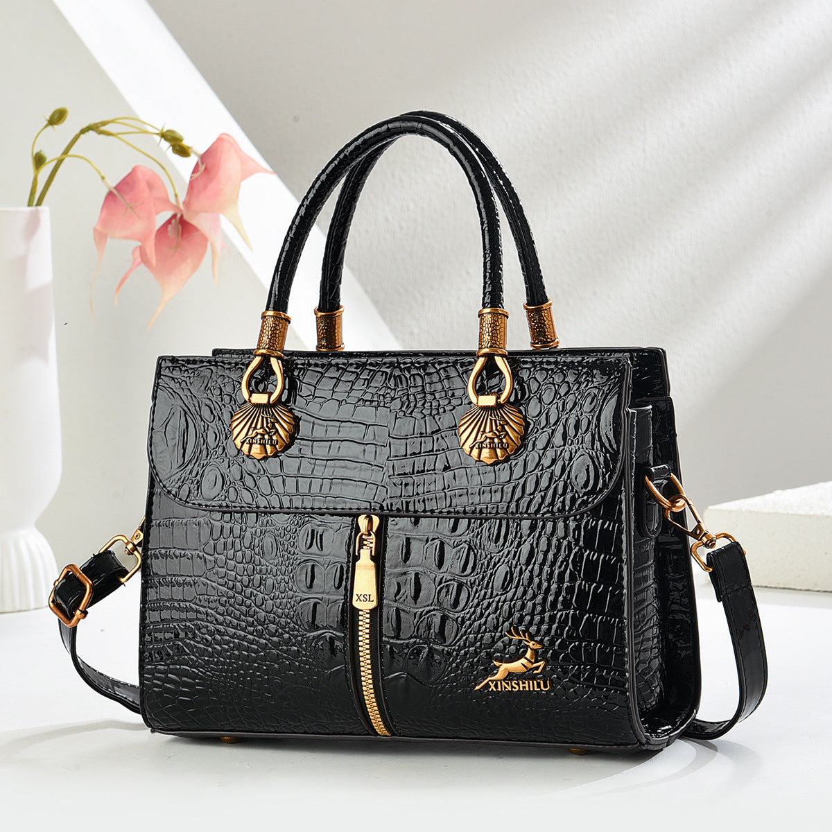 Women's patterned crossbody shoulder handbag in medium size